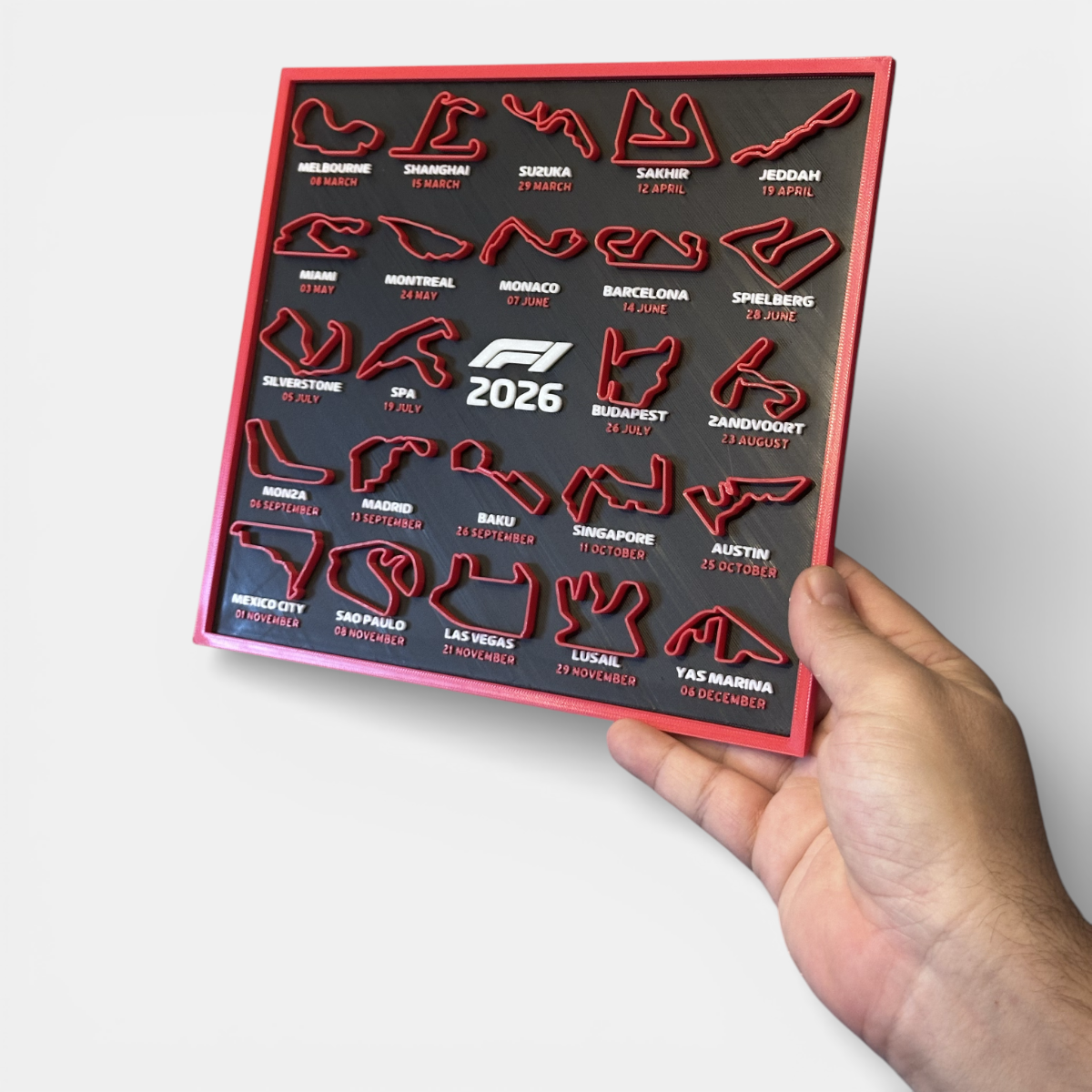 Formula 1 - 2026 Takvimi – 3D Pist Haritaları Dekor Panosu (25×22 cm)