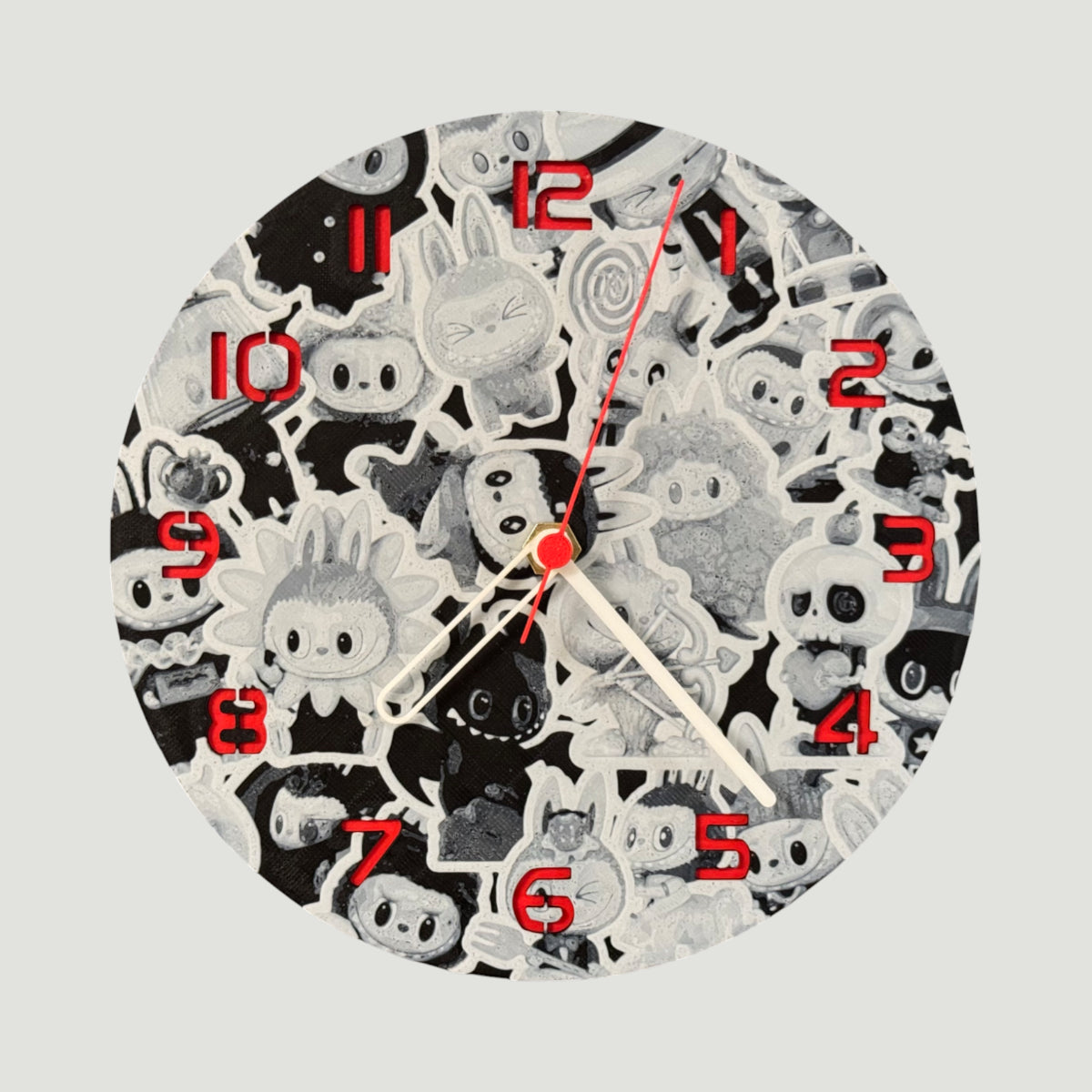 Labubu – Dekoratif Masaüstü & Duvar Saati