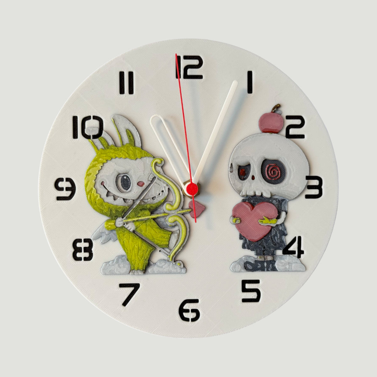 Labubu Aşkı – Dekoratif Masaüstü & Duvar Saati